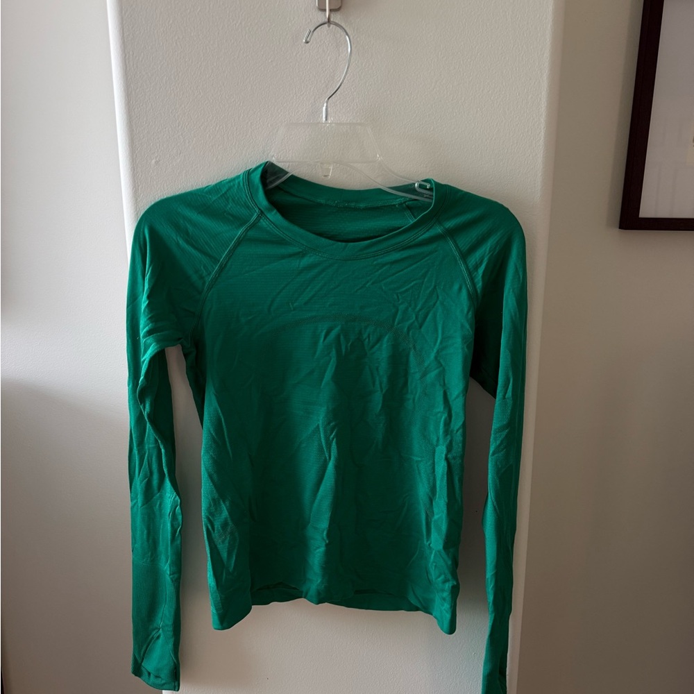 Lululemon Swiftly Tech Long-Sleeve Shirt 2.0
Waist Length
